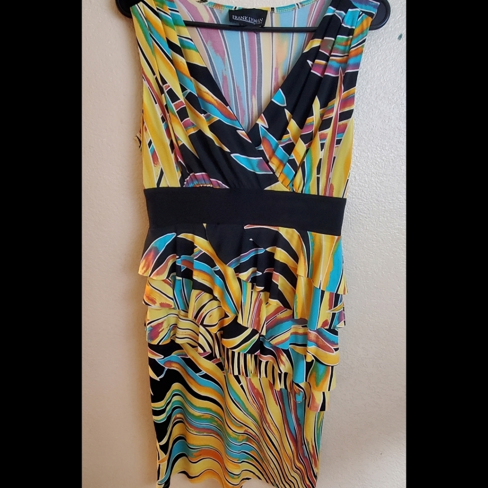 Frank Lyman Design Sleeveless Ruffle Tropical Watercolor Abstract Stretch Dress